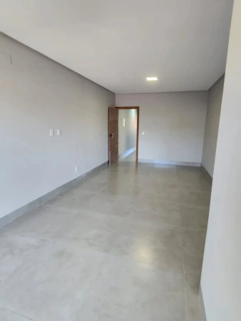 Sobrado no Setor Jaó