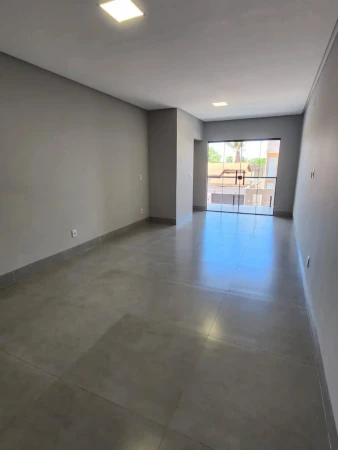 Sobrado no Setor Jaó