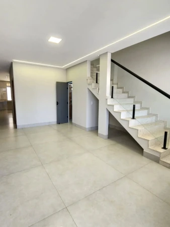 Sobrado no Setor Jaó