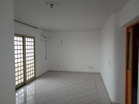 Sobrado e Casa Térrea Setor Sul