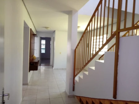 Sobrado e Casa Térrea Setor Sul