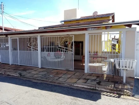 Sobrado e Casa Térrea Setor Sul