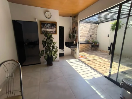 Casa no Jardim Atlântico