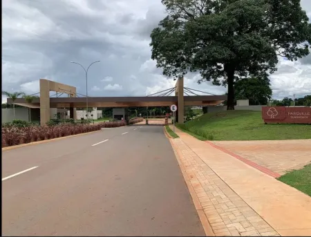 Lote Condomínio com Lago