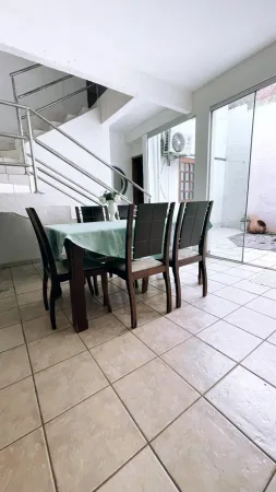 Sobrado no Setor Jaó