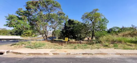 Área Comercial no Jardim Bela Vista