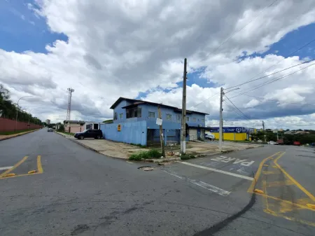 Prédio Comercial no Bairro Ilda