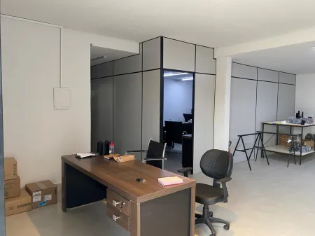 Prédio Comercial no Bairro Ilda