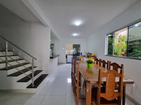 Sobrado no Setor Solar Santa Rita