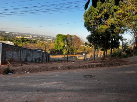 Lote no Residencial Hugo de Moraes