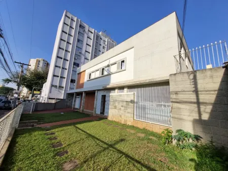 Sobrado Comercial no Setor Sul