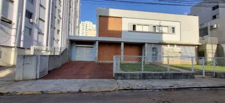 Sobrado Comercial no Setor Sul