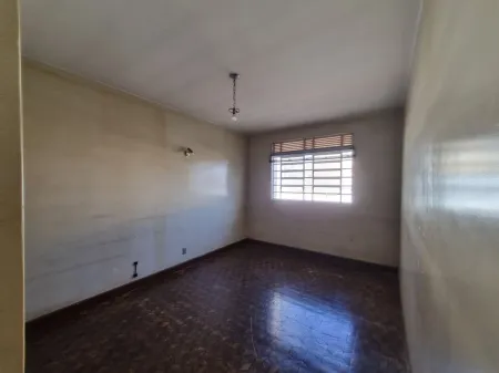 Sobrado Comercial no Setor Sul