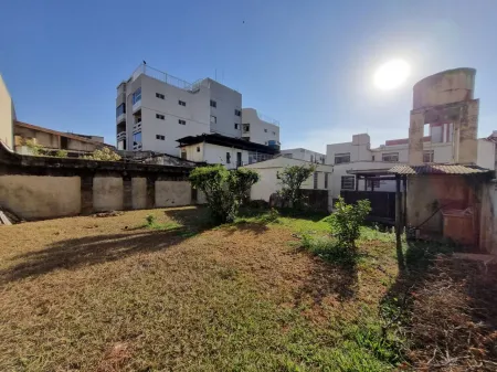 Sobrado Comercial no Setor Sul