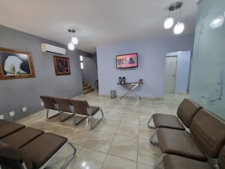 Sobrado com Clínicas no Setor Sul