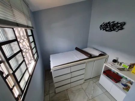 Sobrado com Clínicas no Setor Sul