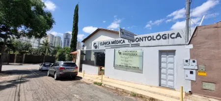 Sobrado com Clínicas no Setor Sul