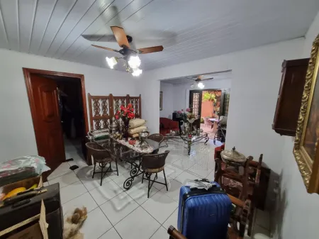Sobrado com Clínicas no Setor Sul