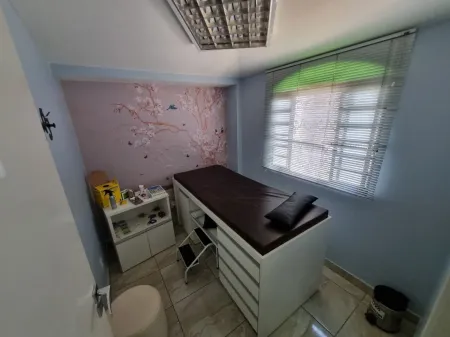 Sobrado com Clínicas no Setor Sul