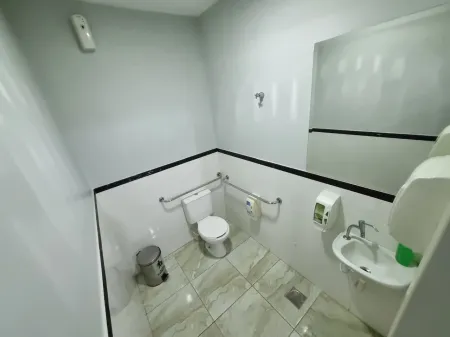 Sobrado com Clínicas no Setor Sul