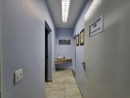 Sobrado com Clínicas no Setor Sul