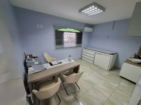 Sobrado com Clínicas no Setor Sul