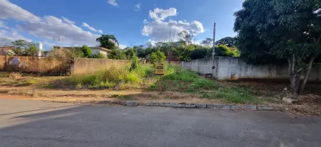 Lote  460,88M² no Jardim Petrópolis - Goiânia