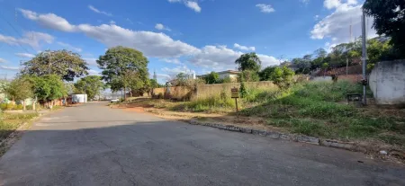 Lote  460,88M² no Jardim Petrópolis - Goiânia