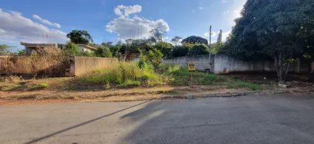 Lote  460,88M² no Jardim Petrópolis - Goiânia