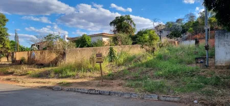 Lote  460,88M² no Jardim Petrópolis - Goiânia