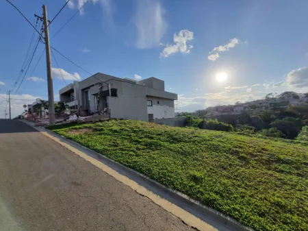 Lote no Jardins Bolonha