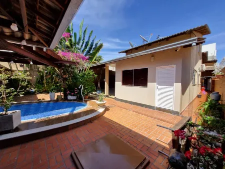 Casa no Jardim Atlântico