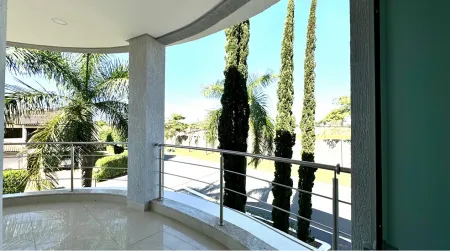 Sobrado Jardins Madri