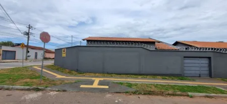 Casa no Bairro Itapuã