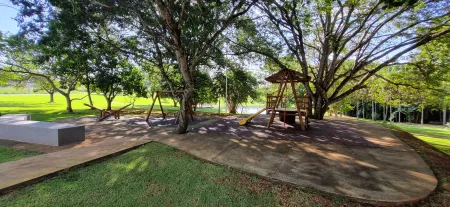 Lote no Condomínio Rosa de Leiria