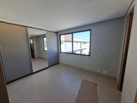 Sobrado no Residencial Goiânia Golfe Clube