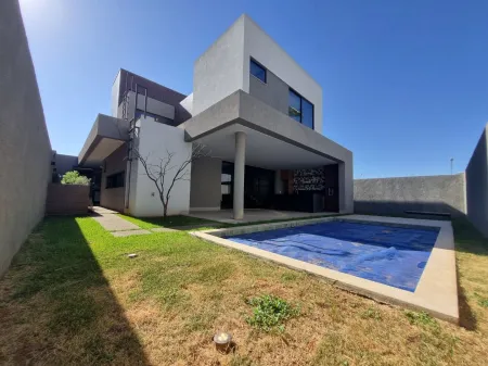 Sobrado no Residencial Goiânia Golfe Clube