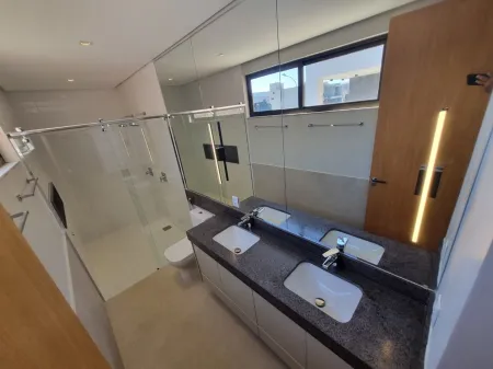 Sobrado no Residencial Goiânia Golfe Clube