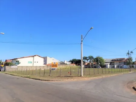 Terreno no Jardim Atlântico
