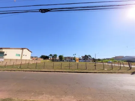 Terreno no Jardim Atlântico