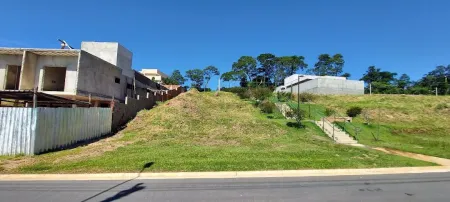 Terreno no Jardins Nápoles