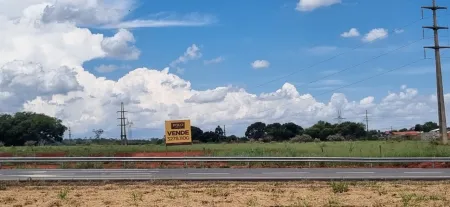 Área em Senador Canedo