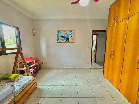 Sobrado no Residencial Solar Yunem