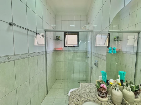 Sobrado no Residencial Solar Yunem