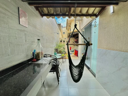 Sobrado no Residencial Solar Yunem