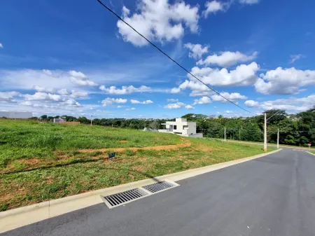 Lote no Jardins Versalhes