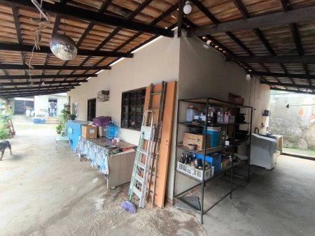 Casa Comercial no Jardim Veneza