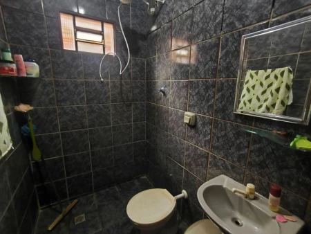 Casa Comercial no Jardim Veneza