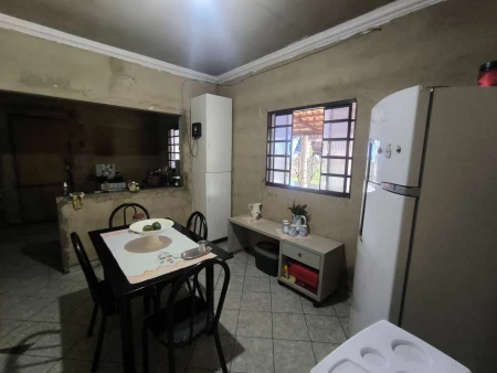 Casa Comercial no Jardim Veneza