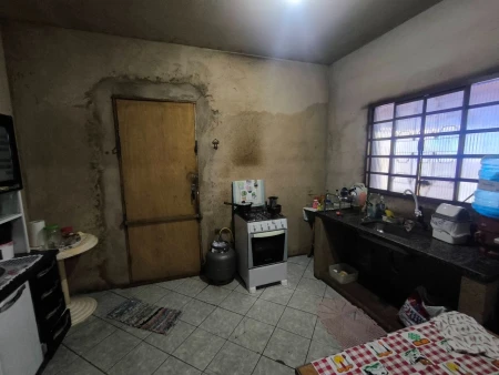 Casa Comercial no Jardim Veneza